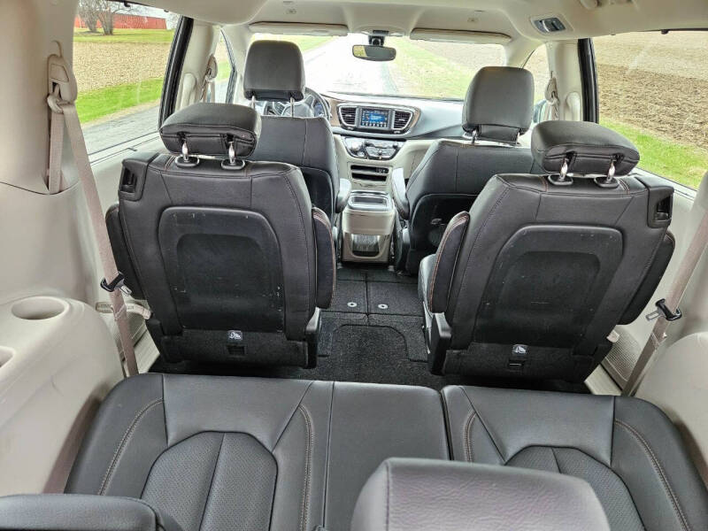 2019 Chrysler Pacifica Touring L