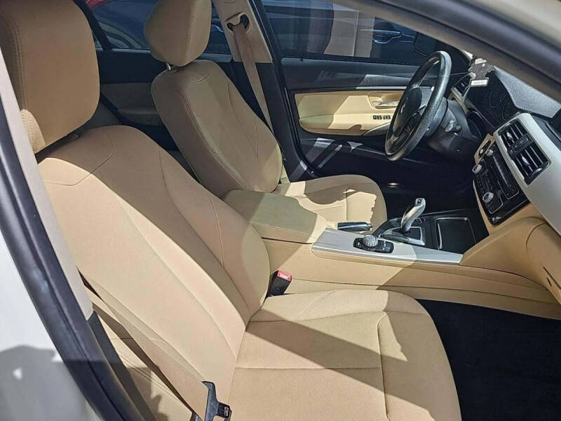 2018 BMW 3 Series 320i