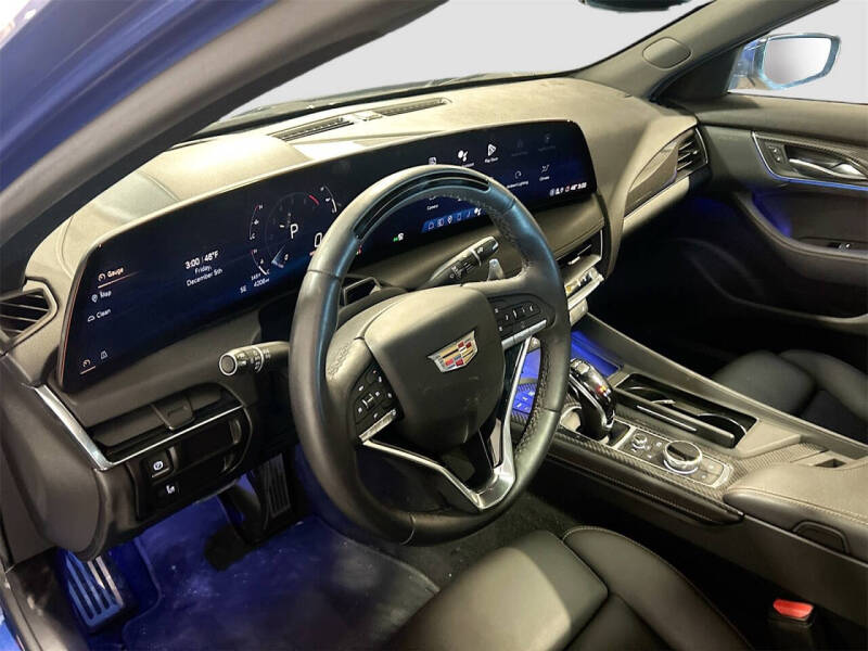 2025 Cadillac CT5 Sport