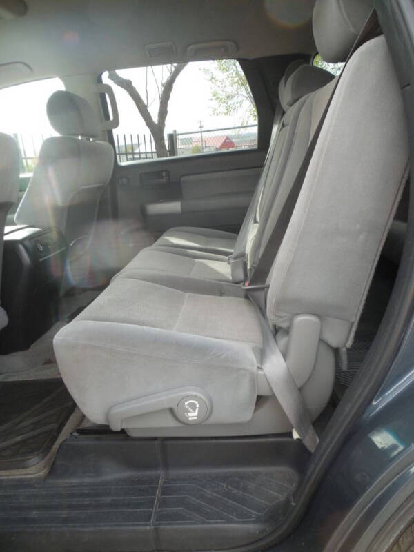 2008 Toyota Sequoia SR5