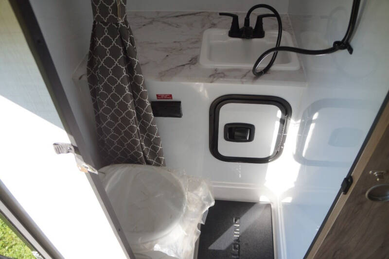 2023 Palomino HS-2902