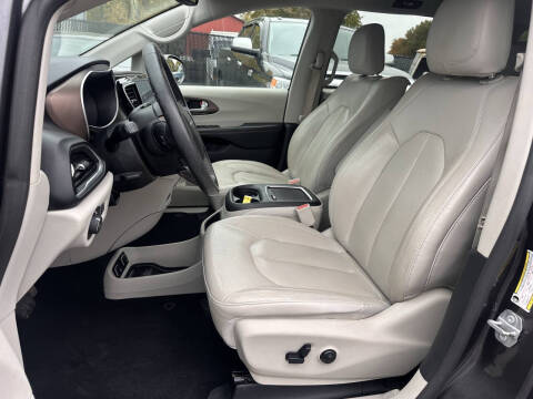 2019 Chrysler Pacifica Touring L Plus