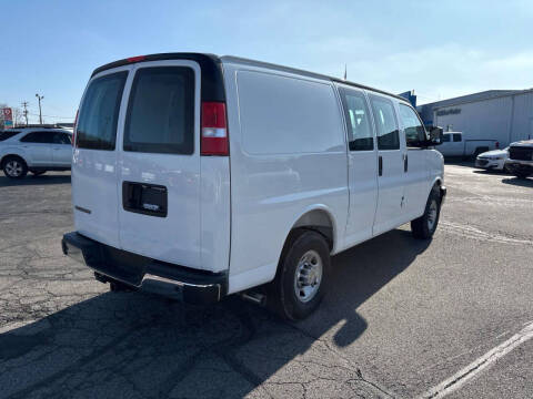 2025 Chevrolet Express 2500