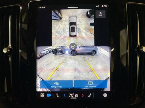 2025 Volvo XC60 B5 Plus Dark Theme