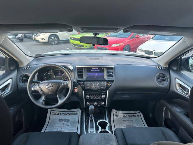 2017 Nissan Pathfinder