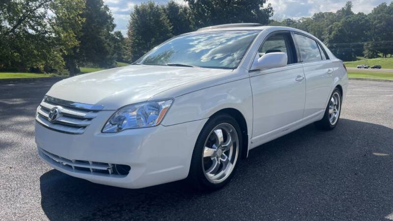 2006 Toyota Avalon for sale at 411 Trucks & Auto Sales Inc. in Maryville TN