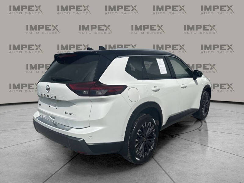 2025 Nissan Rogue SL