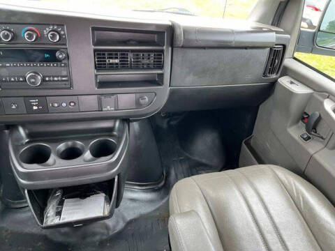 2023 Chevrolet Express 2500