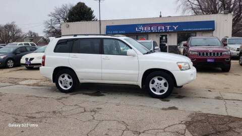 2006 Toyota Highlander for sale at Liberty Auto Sales in Merrill IA