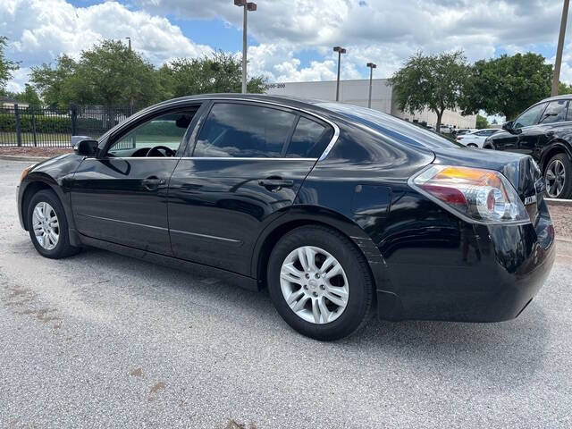 2011 Nissan Altima 6