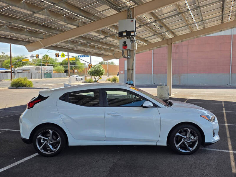 2019 Hyundai Veloster