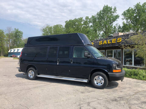 2008 Chevrolet Express Passenger for sale at BELL AUTO & TRUCK SALES in Fort Wayne IN