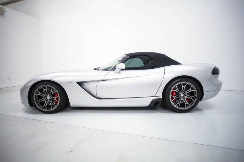 2003 Dodge Viper SRT-10