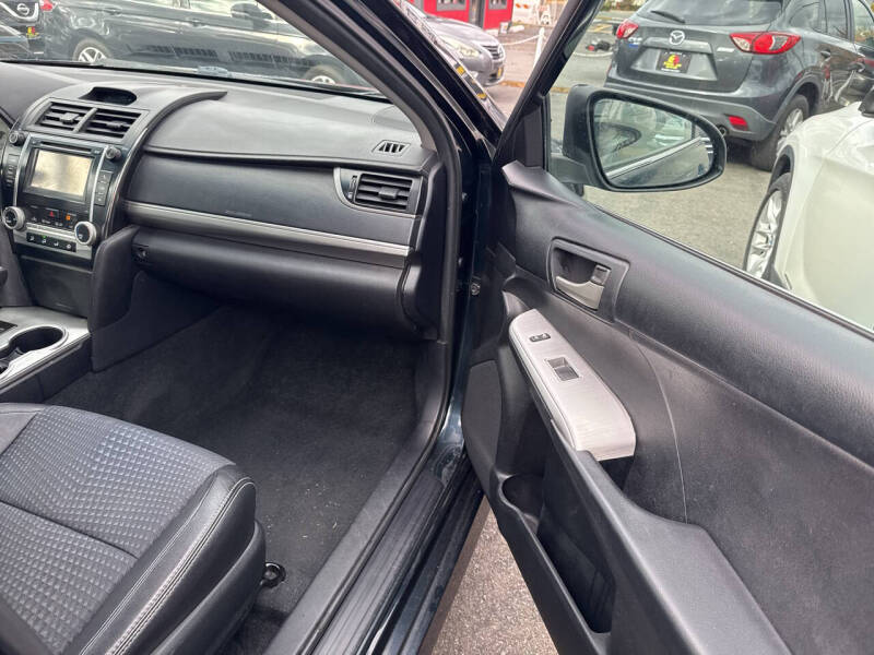 2012 Toyota Camry SE