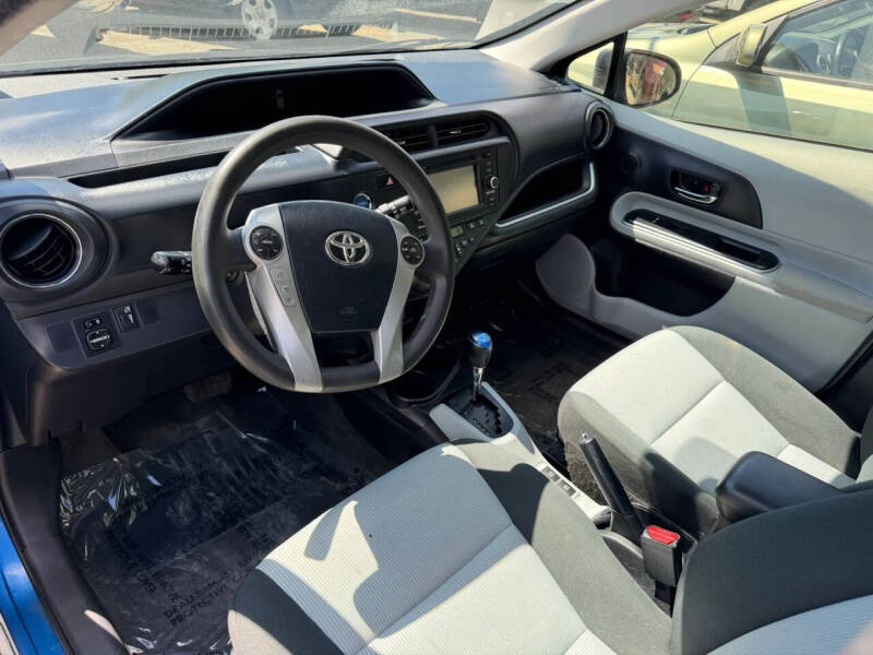 2014 Toyota Prius c