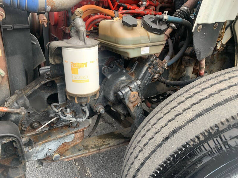 2012 Freightliner M2 106