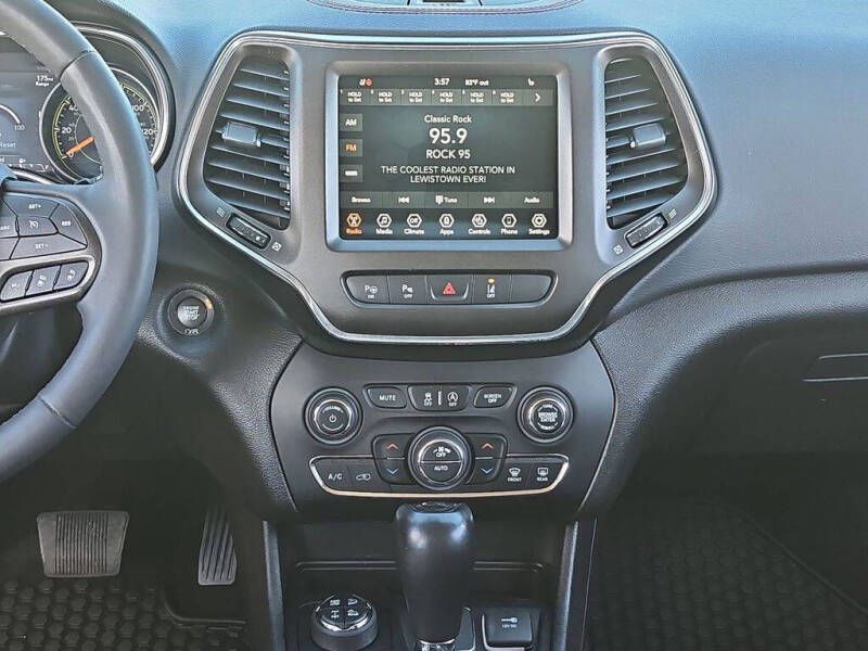 2022 Jeep Cherokee Trailhawk