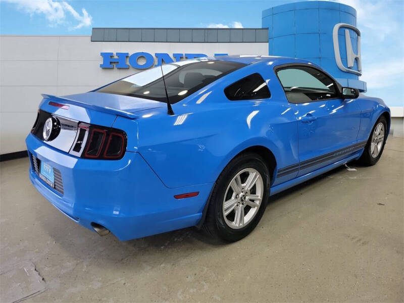 2013 Ford Mustang V6