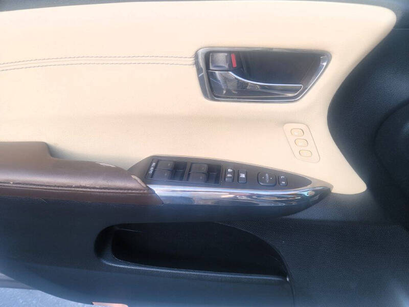 2013 Toyota Avalon