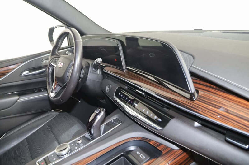 2022 Cadillac Escalade ESV Premium Luxury