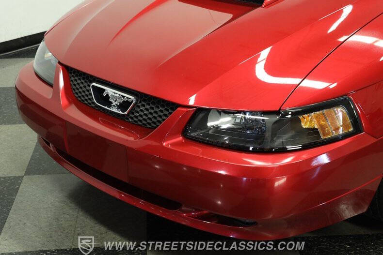 2004 Ford Mustang GT Deluxe