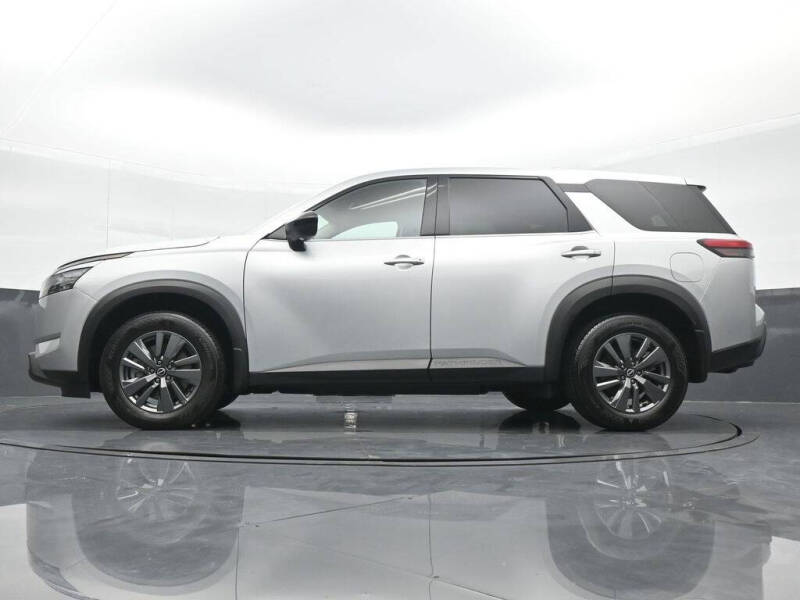 2024 Nissan Pathfinder S