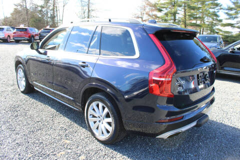2016 Volvo XC90 T6 Momentum