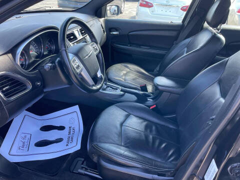 2011 Chrysler 200 Limited