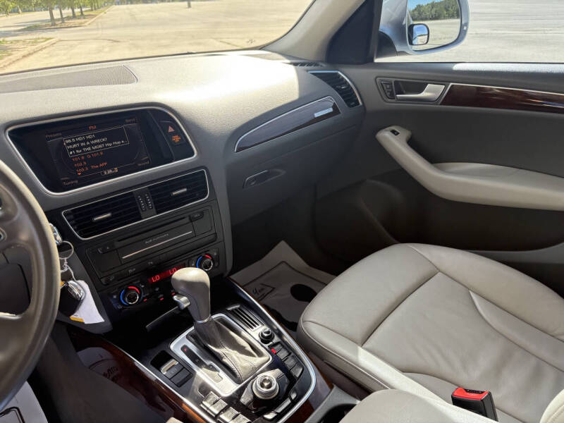 2011 Audi Q5 2.0T quattro Premium Plus