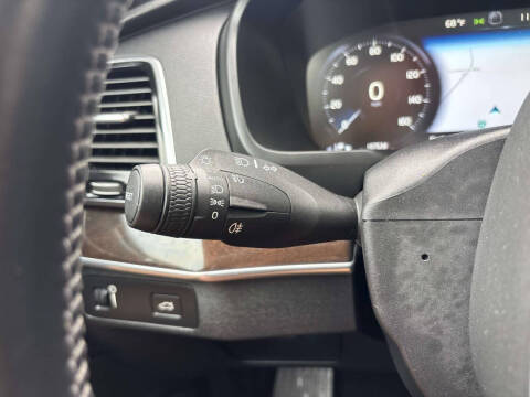 2018 Volvo XC90 T6 Momentum