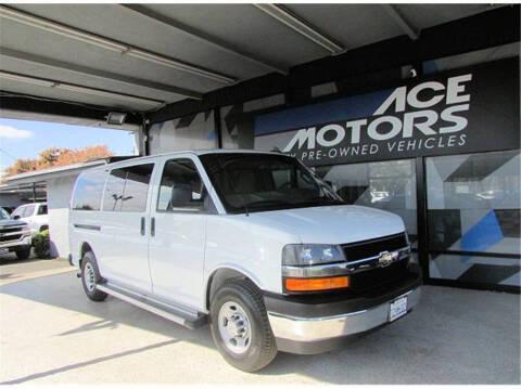 2017 Chevrolet Express LT 2500