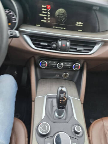 2018 Alfa Romeo Stelvio Ti