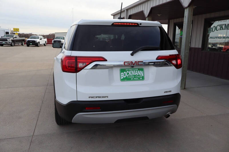 2017 GMC Acadia SLE-1