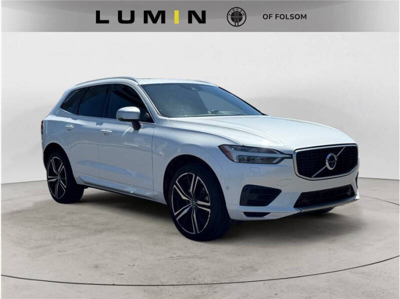 2019 Volvo XC60 T8 eAWD R-Design
