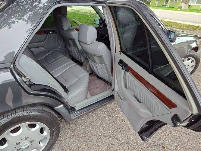 1994 Mercedes-Benz E-Class E 320