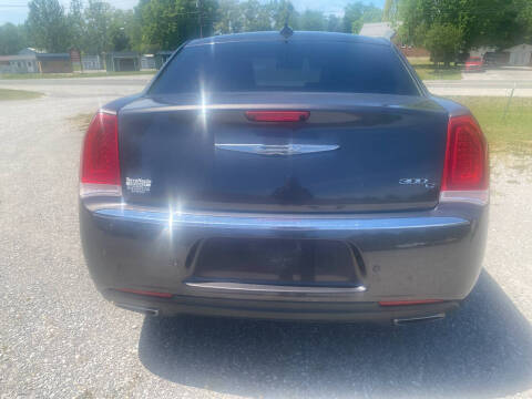 2017 Chrysler 300 C