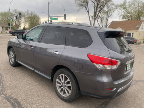 2016 Nissan Pathfinder S