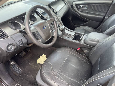 2011 Ford Taurus SEL