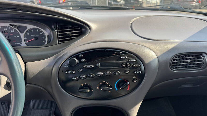 1999 Ford Taurus SE