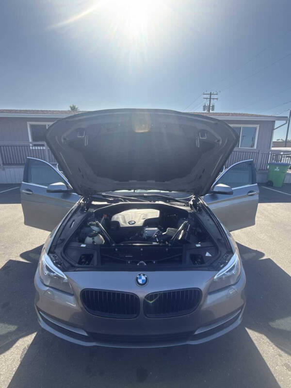 2014 BMW 5 Series 528i