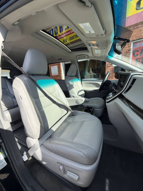 2015 Toyota Sienna