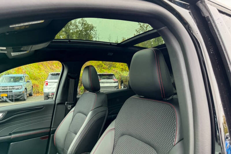 2025 Ford Escape ST-Line Select