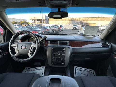 2013 GMC Yukon XL SLE