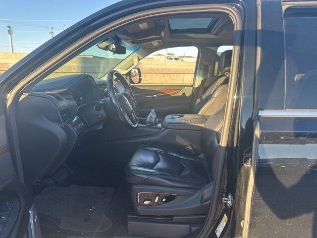 2018 Cadillac Escalade ESV Luxury