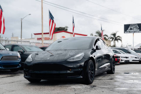 2021 Tesla Model 3 Standard Range Plus