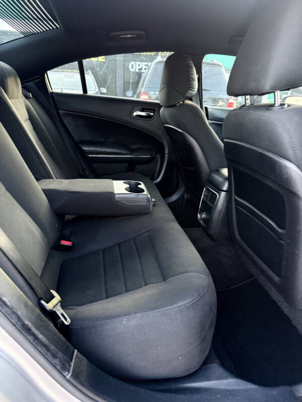 2013 Dodge Charger SE