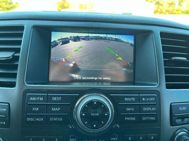 2015 Nissan Armada 36