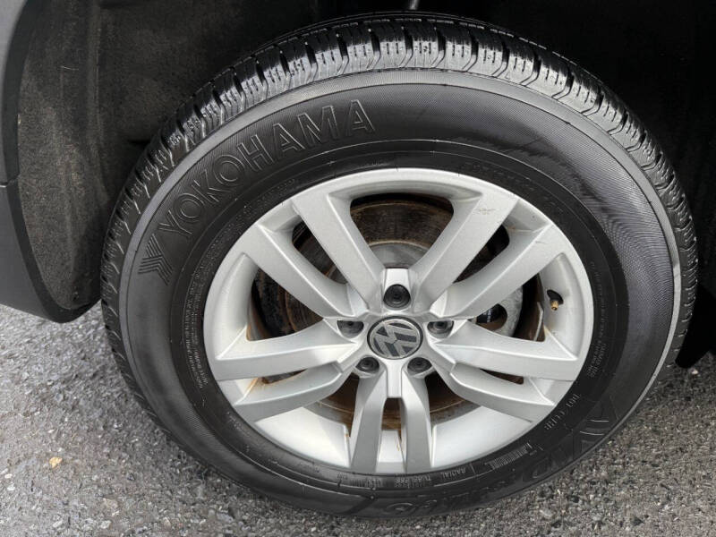 2012 Volkswagen Tiguan SE 4Motion