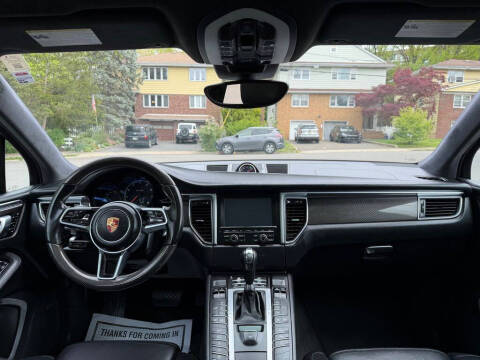 2015 Porsche Macan Turbo