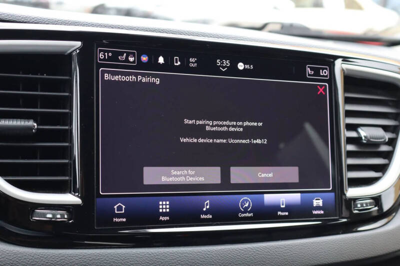 2022 Chrysler Pacifica Touring L